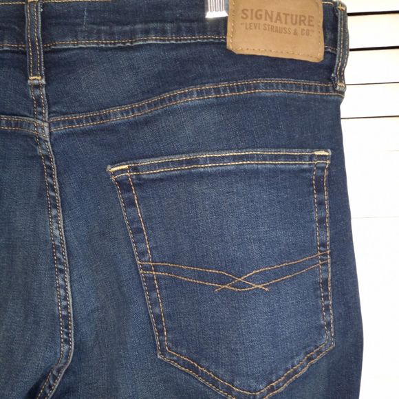 Signature Levi Strauss Jeans S51 Straight Size 36X34 (Actual 36X33.5") Dark Wash - Picture 9 of 15